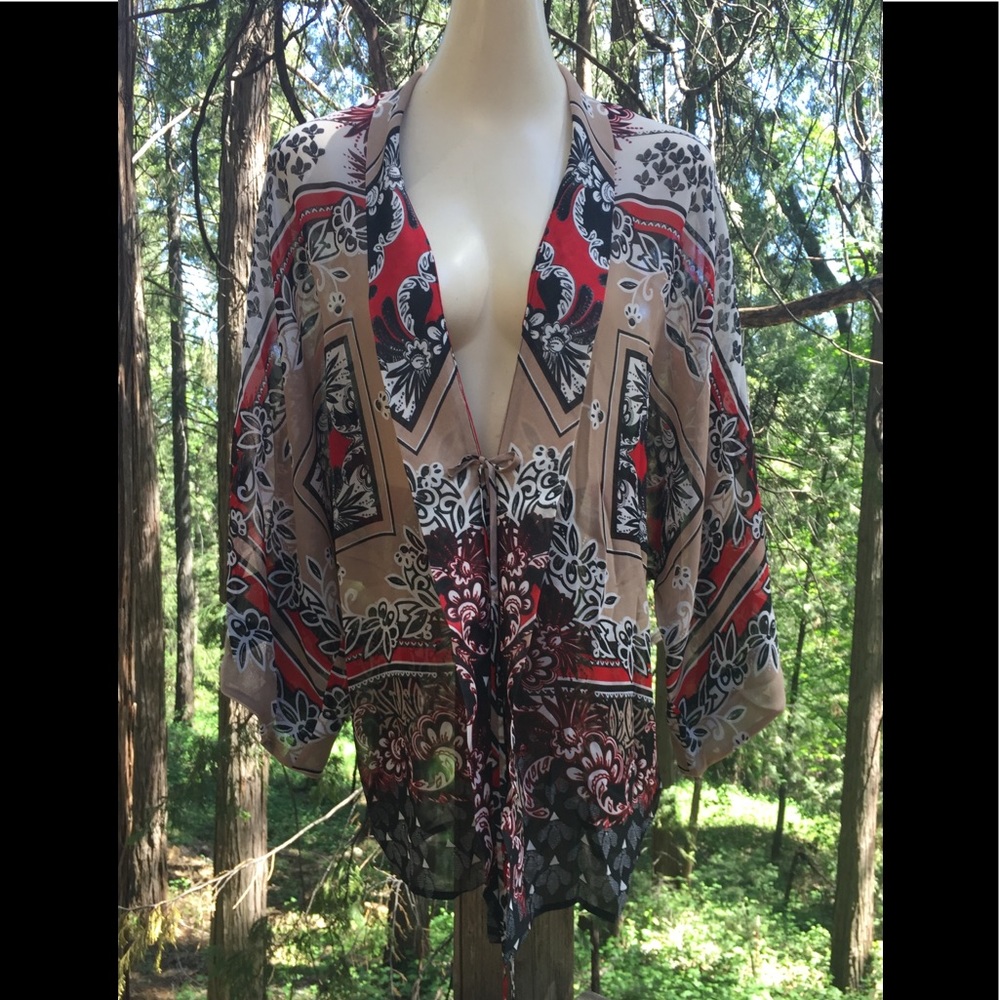 Bebe hip long  box cut kimono floral print on tan,HP25